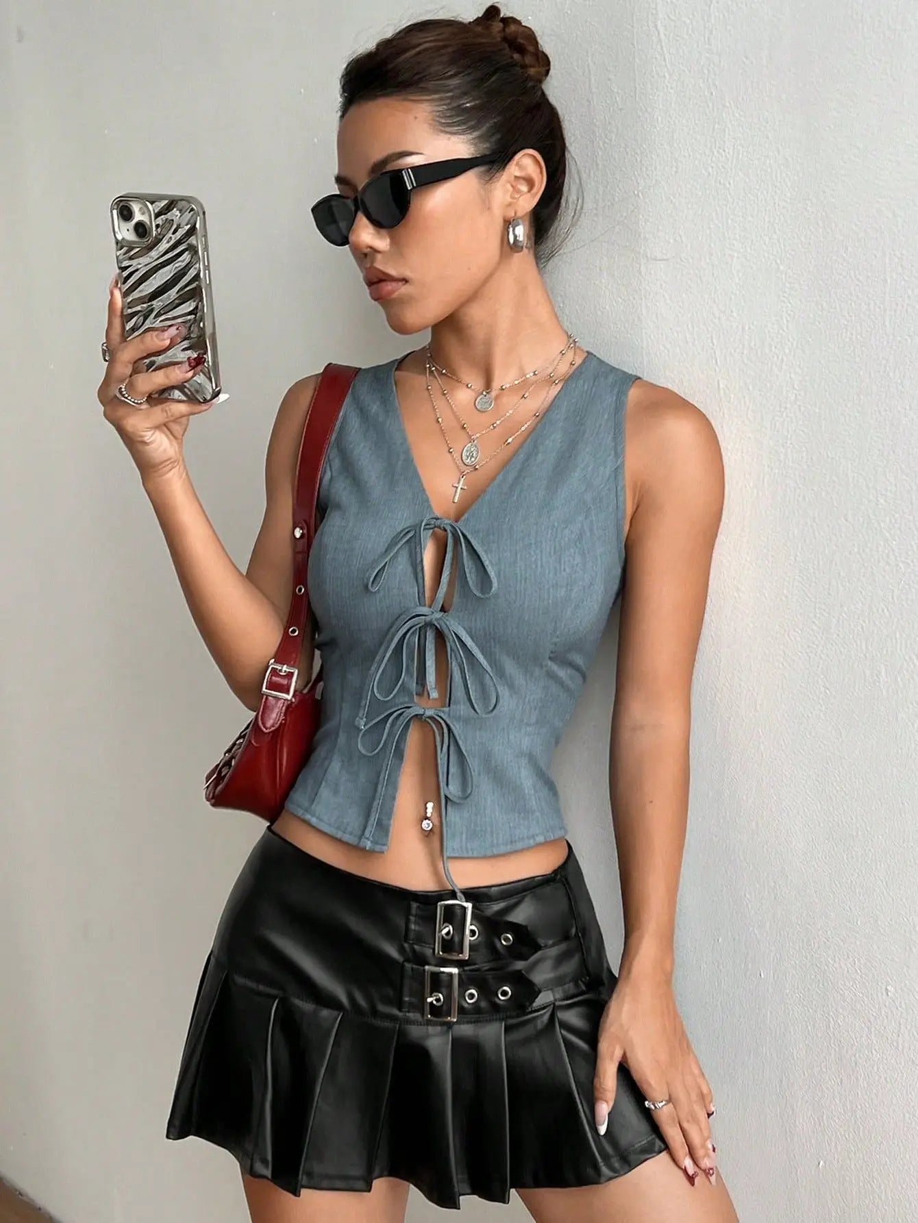 Women Vests Sleeveless V Neck Cardigan Lace Up Slim Fit Tanks Casual Camis Elegant Lady Steetwear Summer Slight Strench