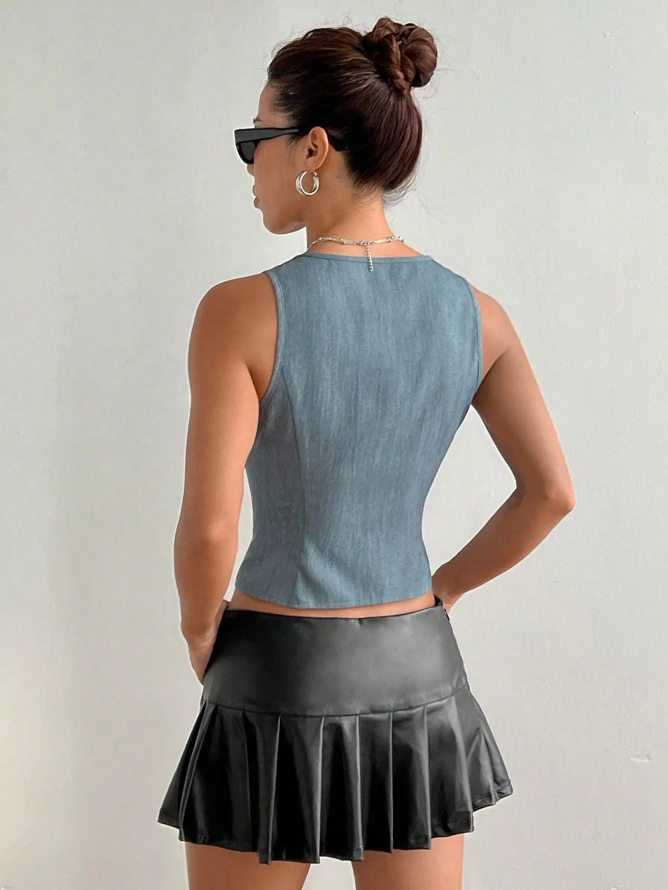 Women Vests Sleeveless V Neck Cardigan Lace Up Slim Fit Tanks Casual Camis Elegant Lady Steetwear Summer Slight Strench